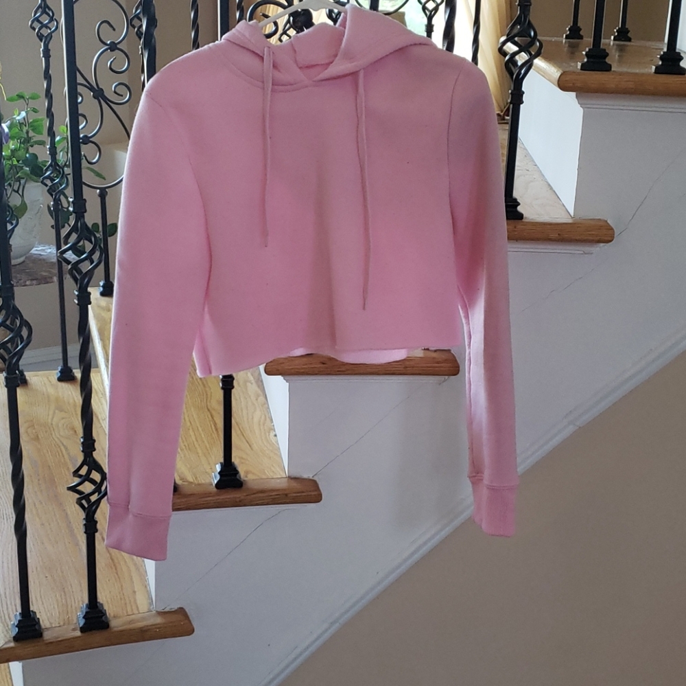 Cropped pink hoodie